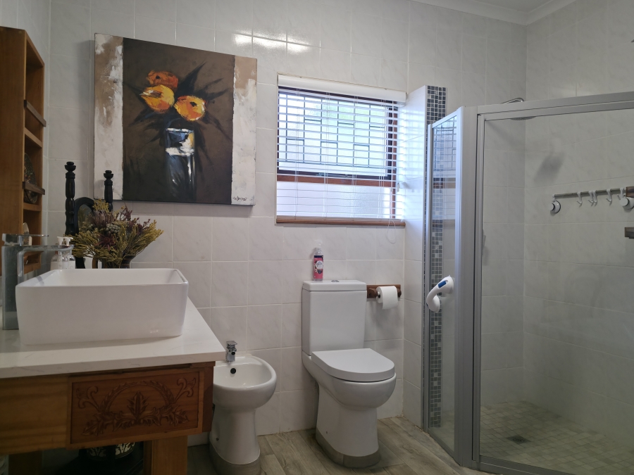 3 Bedroom Property for Sale in Wavecrest Eastern Cape